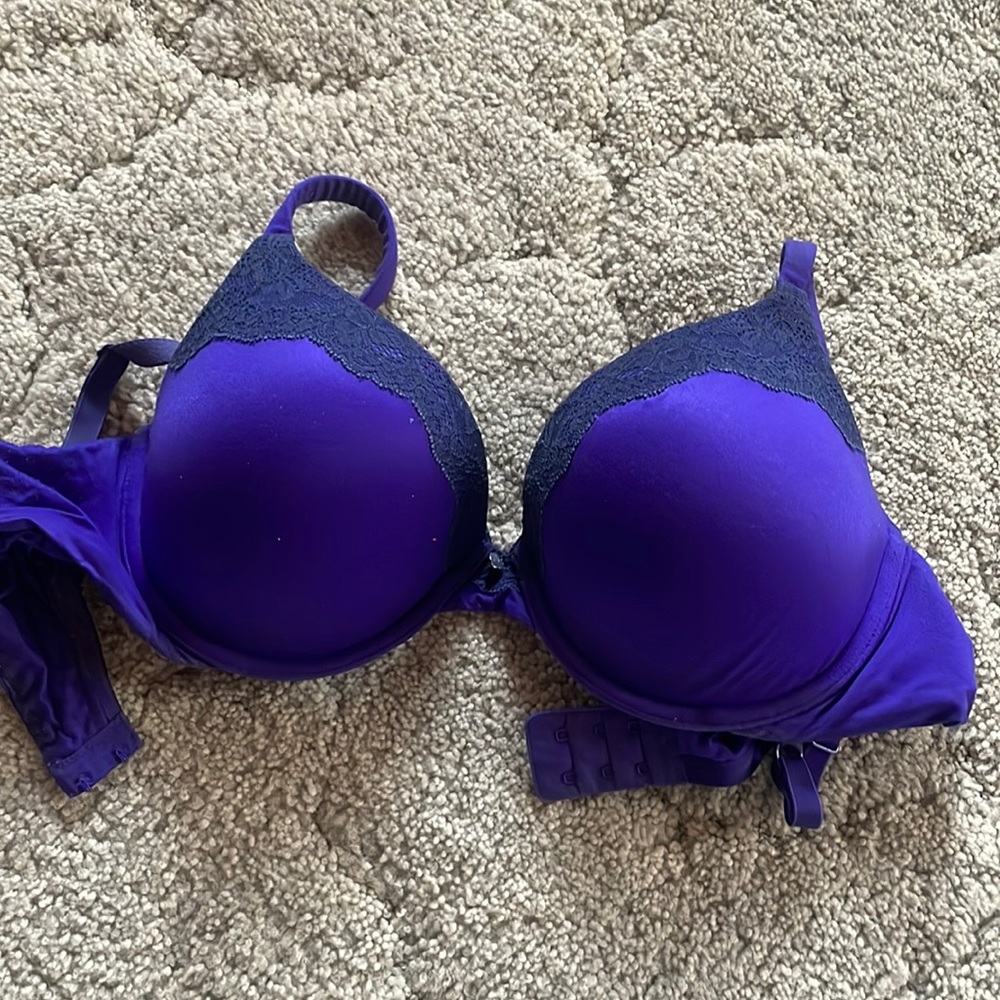 Victoria’s Secret lined perfect coverage 36C